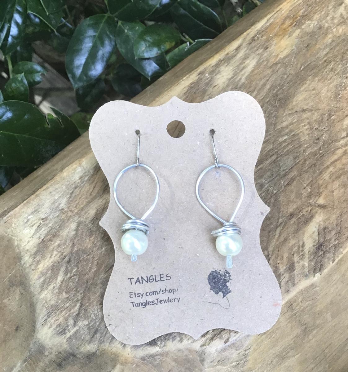 Wrapped Pearl Earrings picture