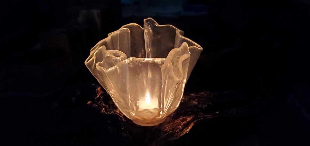 Resin & Driftwood picture