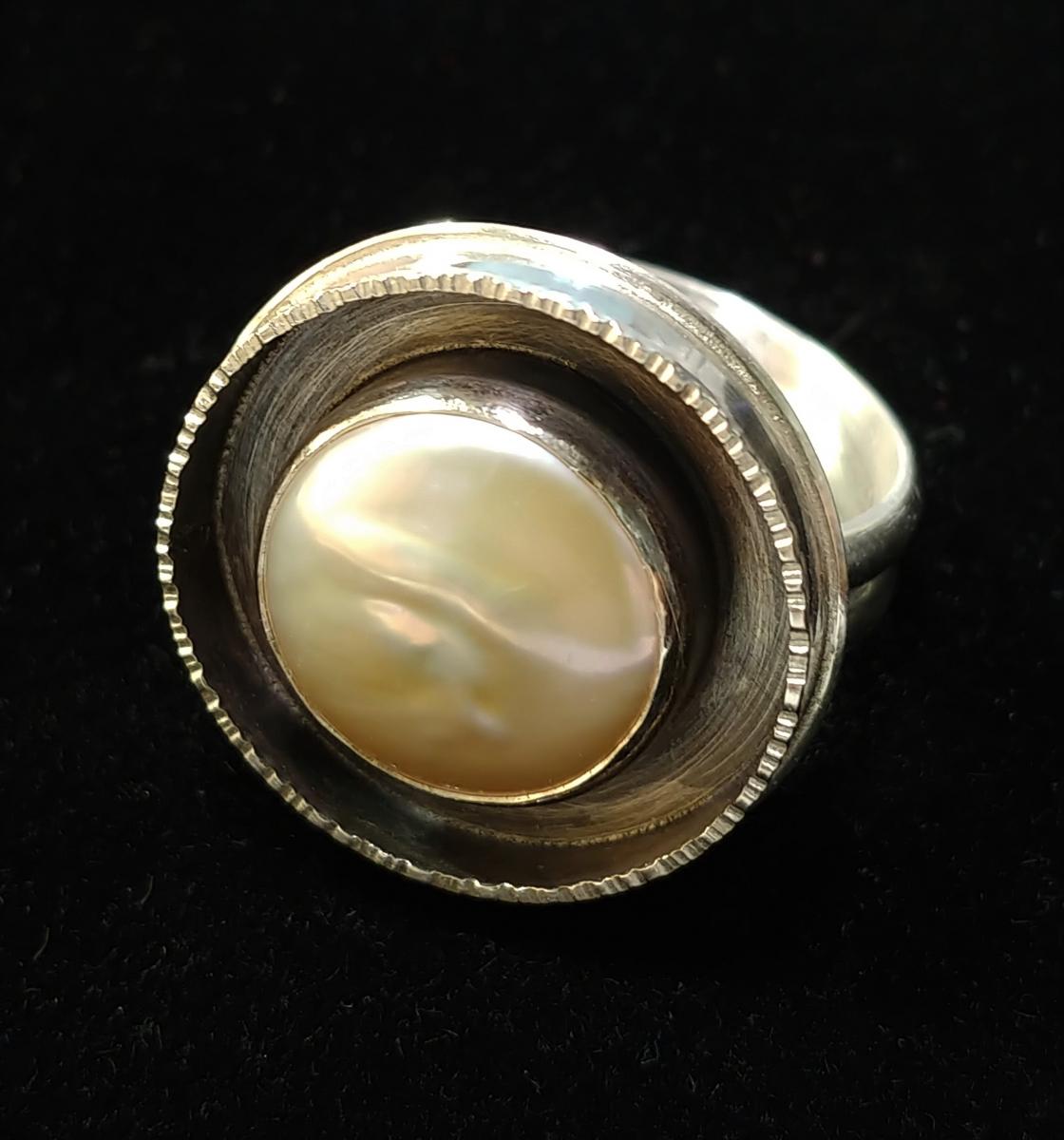 Pearl Shadow Box Ring - Eventeny