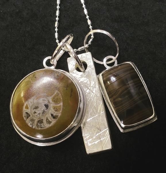 Silver Pendant Cluster - Chocolate