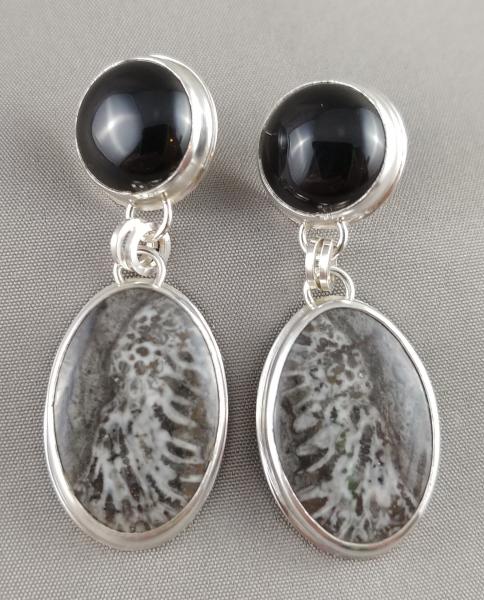 Black Agate & Fossil Horn Coral