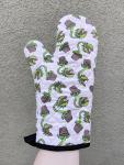 Carnivorous plant oven mitt