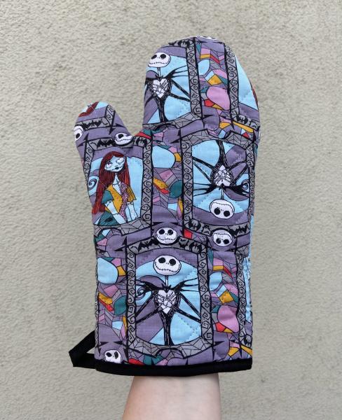 Nightmare Before Christmas oven mitt picture