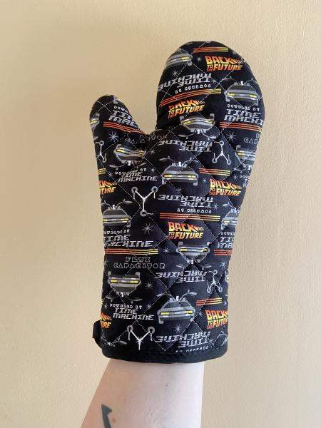 Back to the Future oven mitt picture