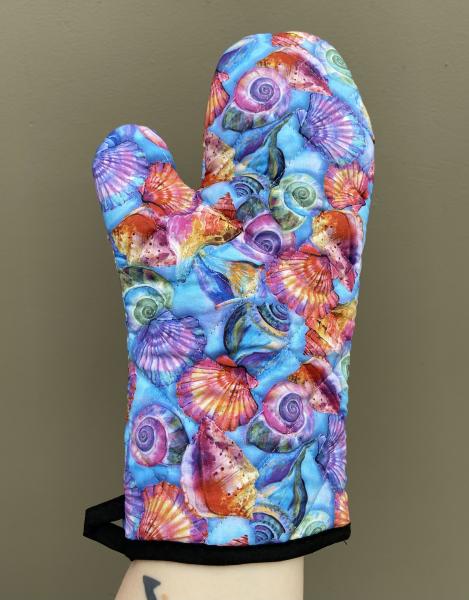Colorful seashells oven mitt picture