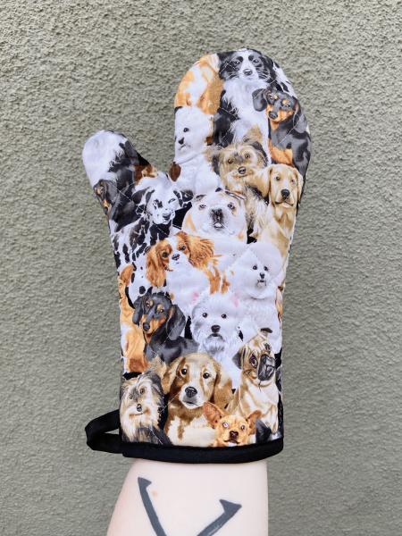 Dogs oven mitt picture