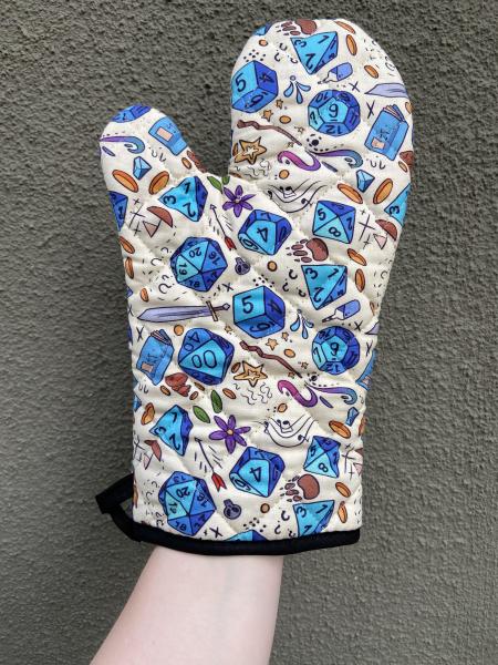 D&D-inspired oven mitt