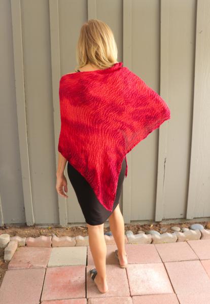 Bubble Silk Poncho - Deep Red picture