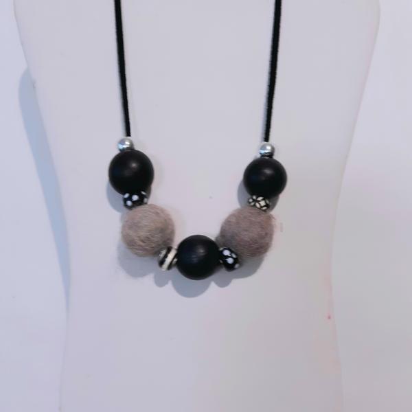 Wood and felt bead necklace picture
