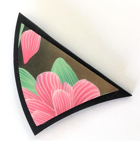 "Rita" Pin, Curved Triangle