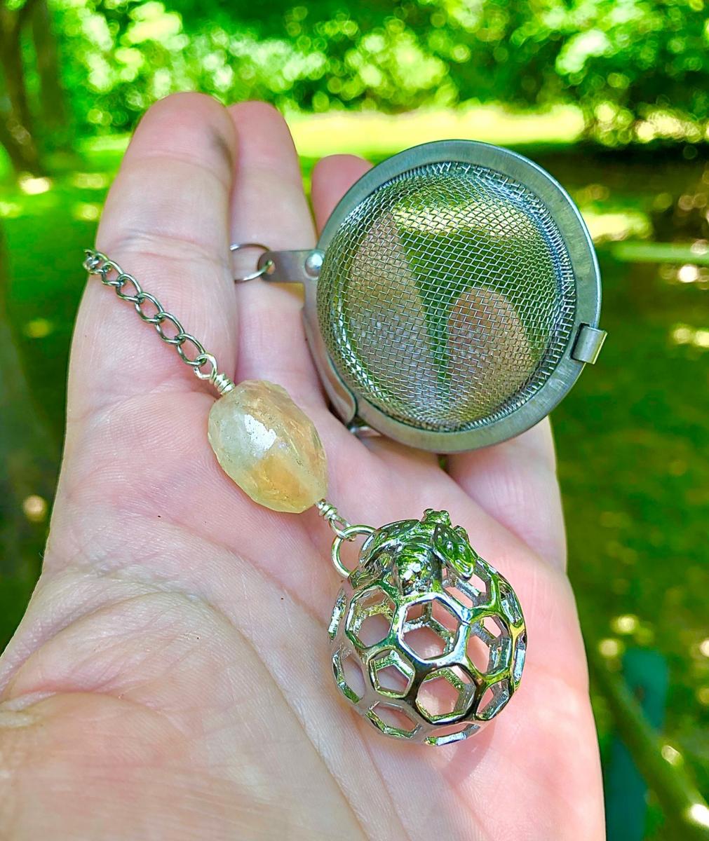 Honey Bee Charmed Loose Tea Infuser with Citrine picture