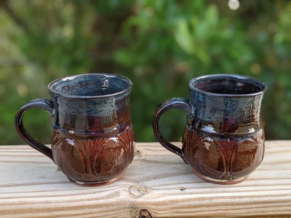 Blue and brown mug picture