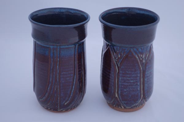 blue/brown tumbler picture