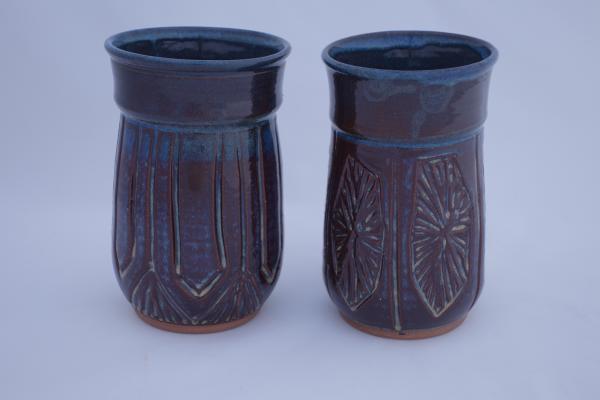 blue/brown tumbler picture