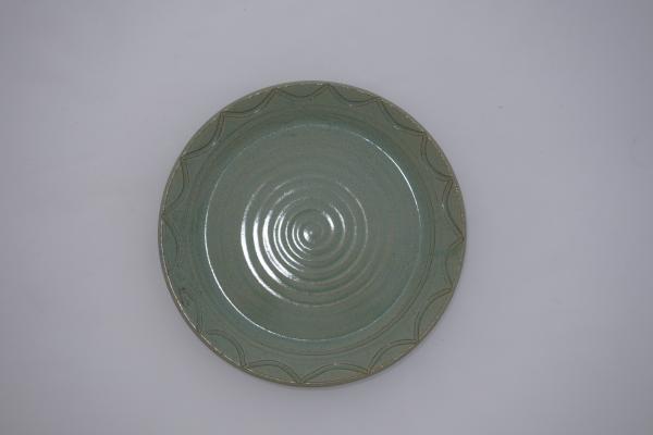 med green plate