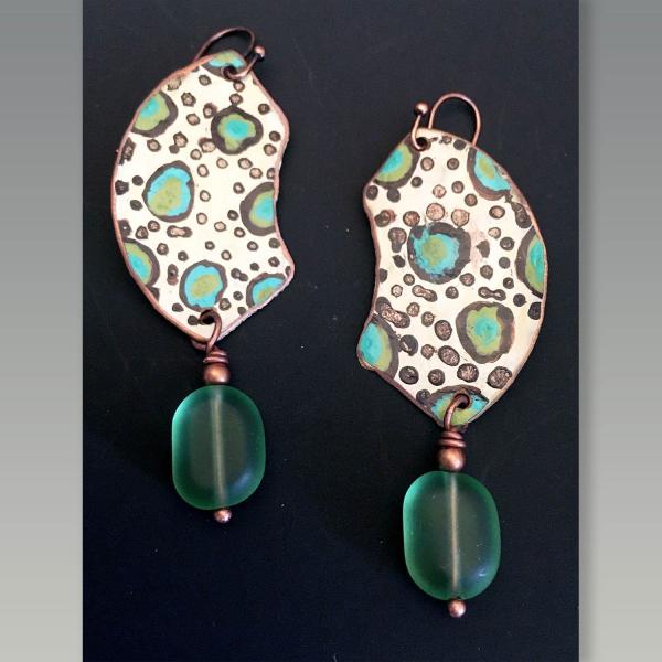 Dotted Curves Earrings picture