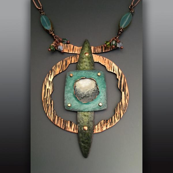 Contrast within the Boarder Necklace picture
