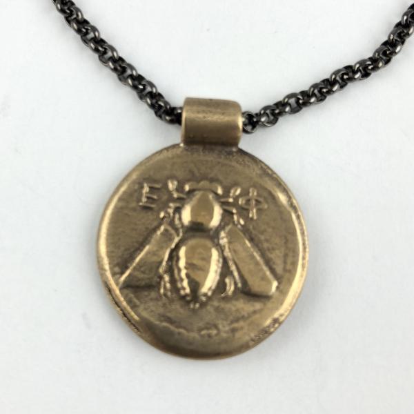 Bee Pendant Necklace picture