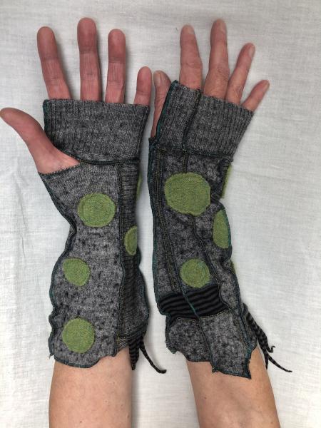 Charcoal Dotted Pulse Warmers picture