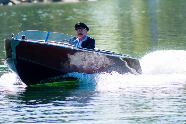 Modern mahogany runabout picture