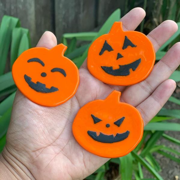 Fused Glass Jack O Lantern Magnet picture