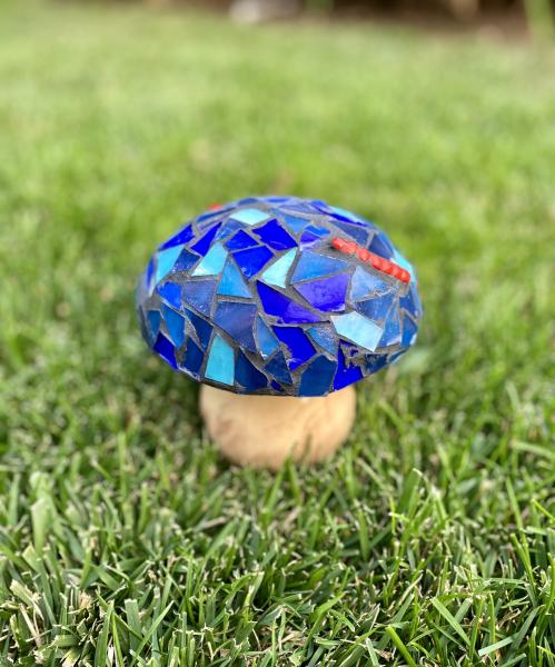 Mosaic Garden Mushroom picture