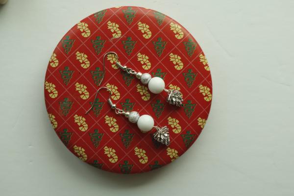 White Snow Earrings picture