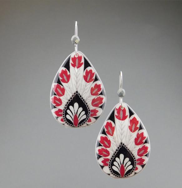 Goose Egg Shell Earrings- Black Peacock