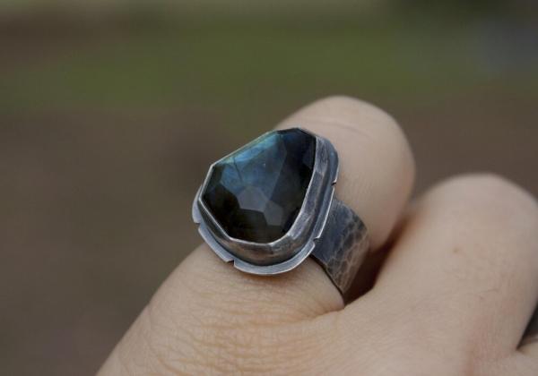Labradorite Ring picture