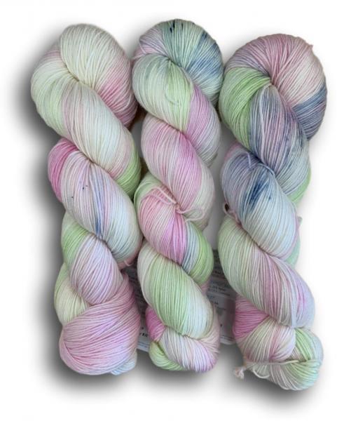LYS Day 2020 Ewe so Perfect Sock picture