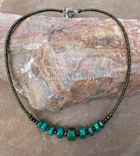 Multi stone necklce picture