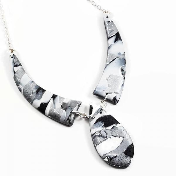 Mosaic 3 Piece Drop Necklace - Black / White