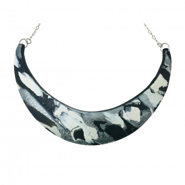 Abstract Marbled Half Moon Collar - Black/White picture