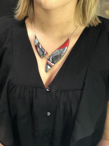Marbled 2 Piece Shard Necklace - Red Black White picture
