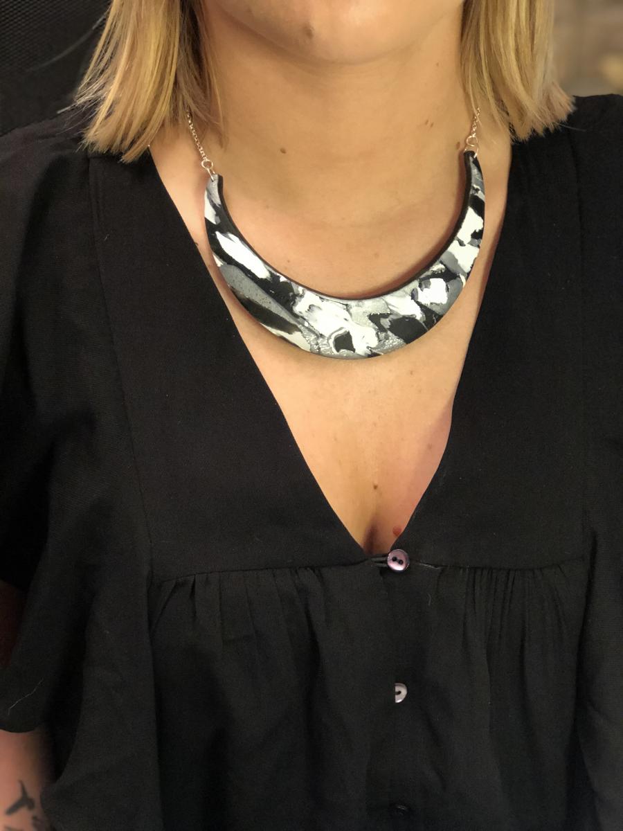 Abstract Marbled Half Moon Collar - Black/White picture