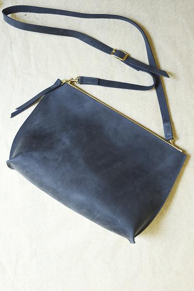 Large Everyday Zip Crossbody picture