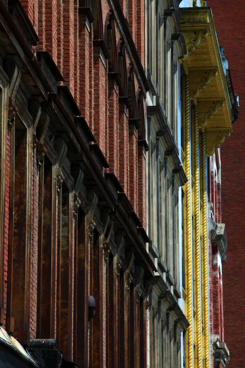 #1576, Whiskey Row, Louisville, Kentucky picture