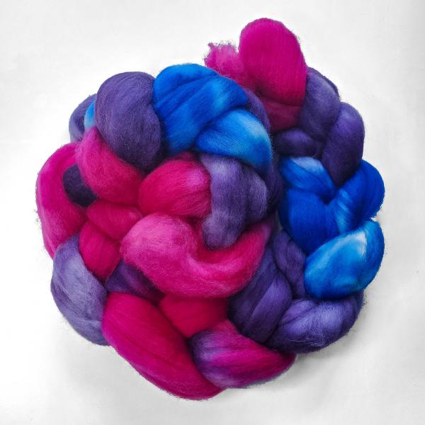 Bisexual Pride - Unspun Roving - 4 oz, 70% Bluefaced Leicester 30% Nylon picture