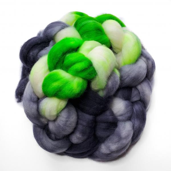 Agender Pride - Unspun Roving - 4 oz, 70% Bluefaced Leicester 30% Nylon