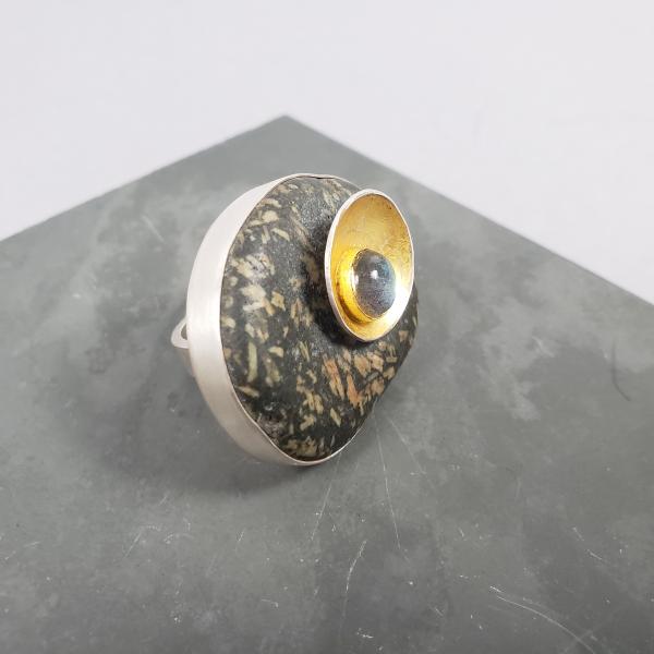 Pebble Ring w/ Labradorite picture