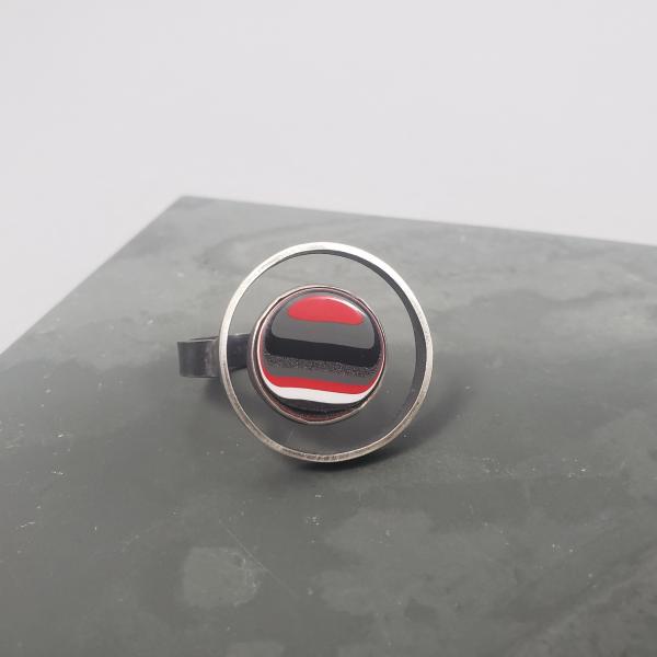 Circle Ring w/ Striped Fordite picture