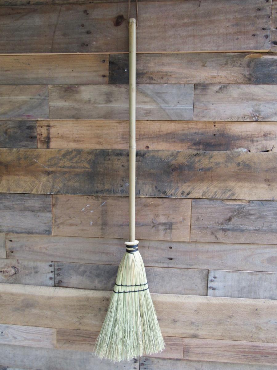 Small Bamboo Broom Eventeny