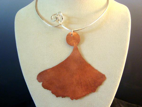 Sterling Silver Wire Collar with Copper Ginko Leaf Pendant picture