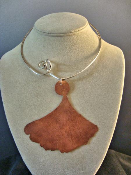 Sterling Silver Wire Collar with Copper Ginko Leaf Pendant picture