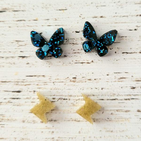 Simple Earrings picture