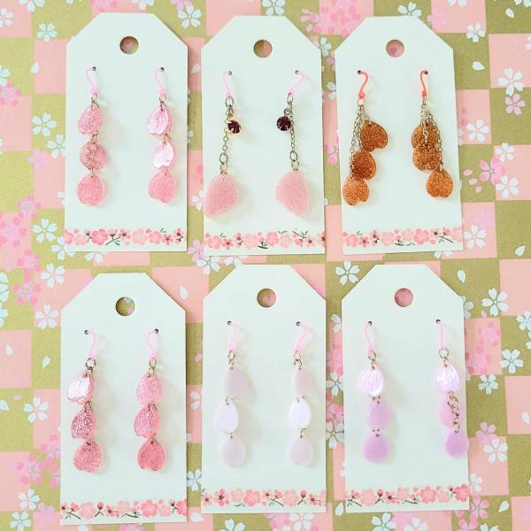 Flower Petal Drop Earrings picture