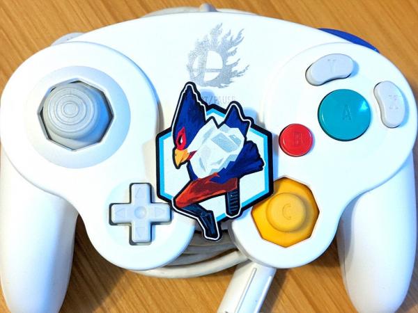 Falco Shine Wooden Pin - Super Smash Bros picture