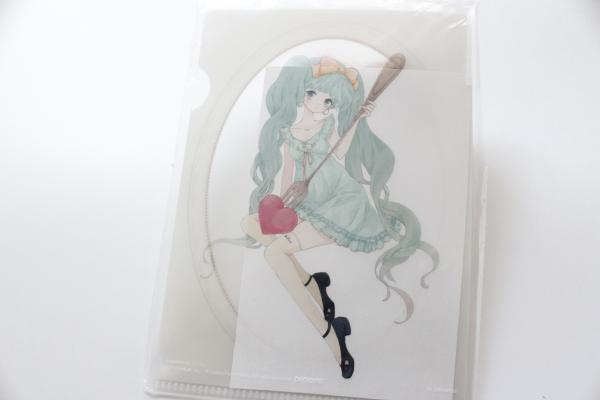 Miku wears MILK mini clearfile