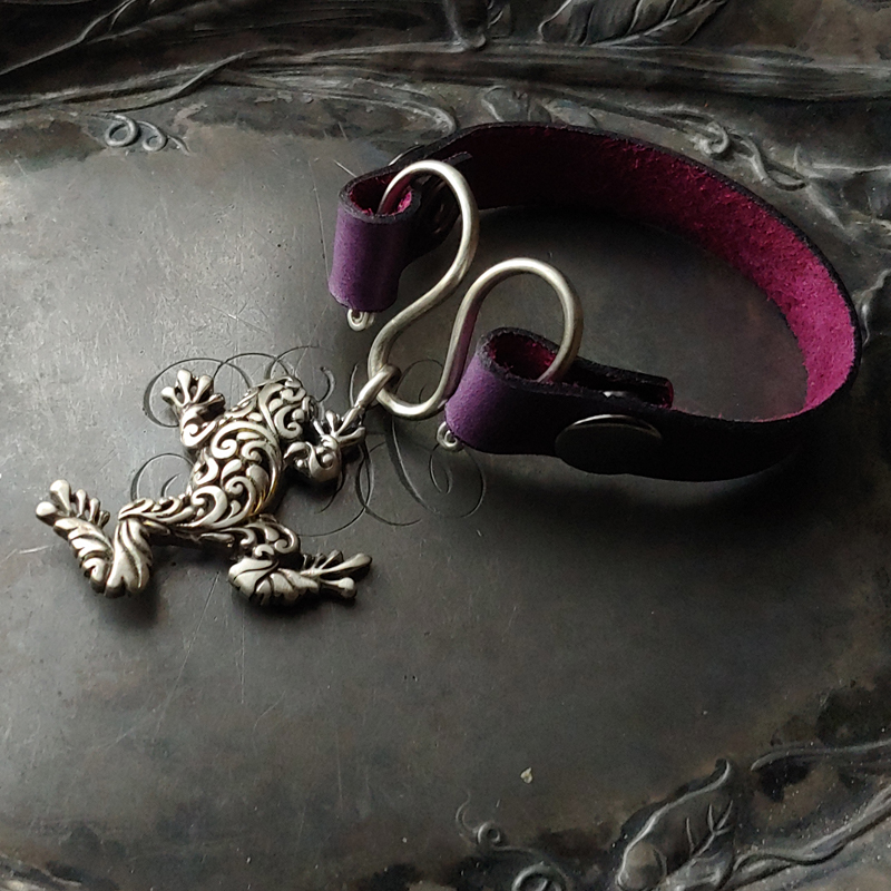 Serpentine Single-Wrap Charm Lock Shawl Cuff picture