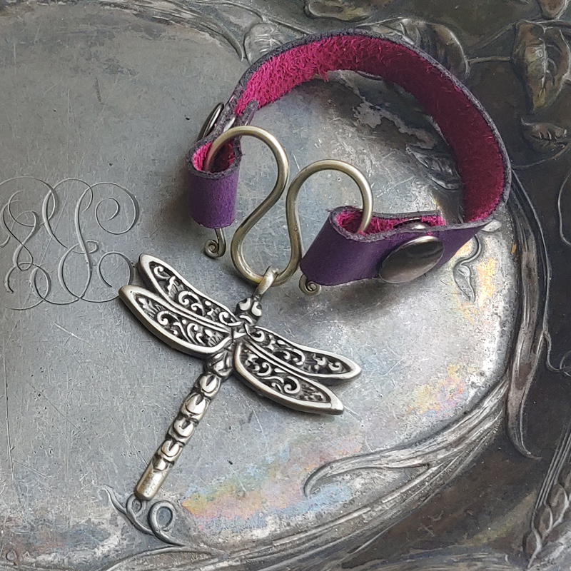 Serpentine Single-Wrap Charm Lock Shawl Cuff picture